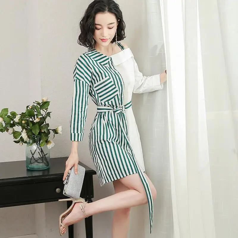 Женское платье-футболка в клетку с круглым вырезом и поясом | Женская одежда