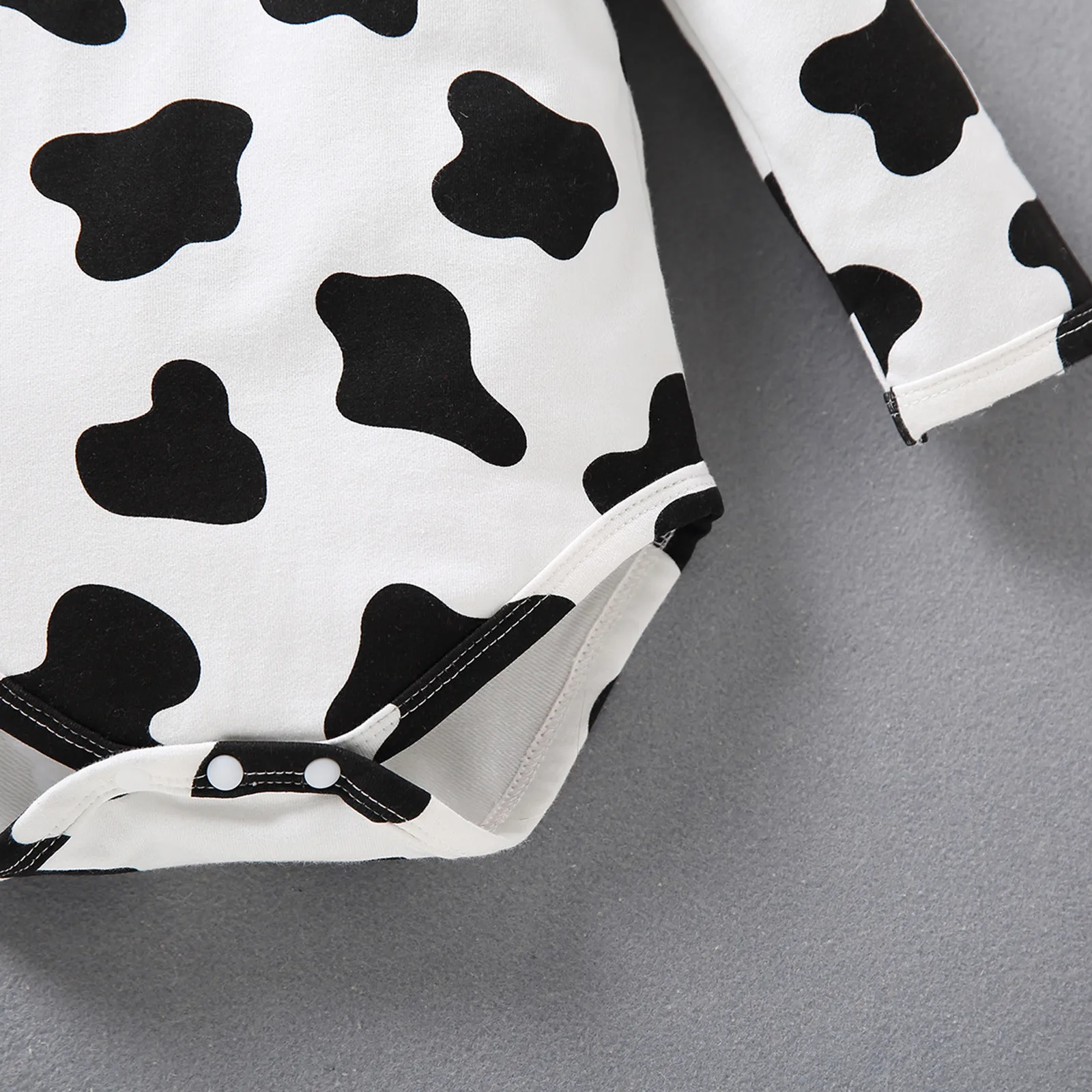 

Newborn Baby Boy Girl Long Sleeve Milk Cow Print Hoodie Romper Bodysuit Clothes