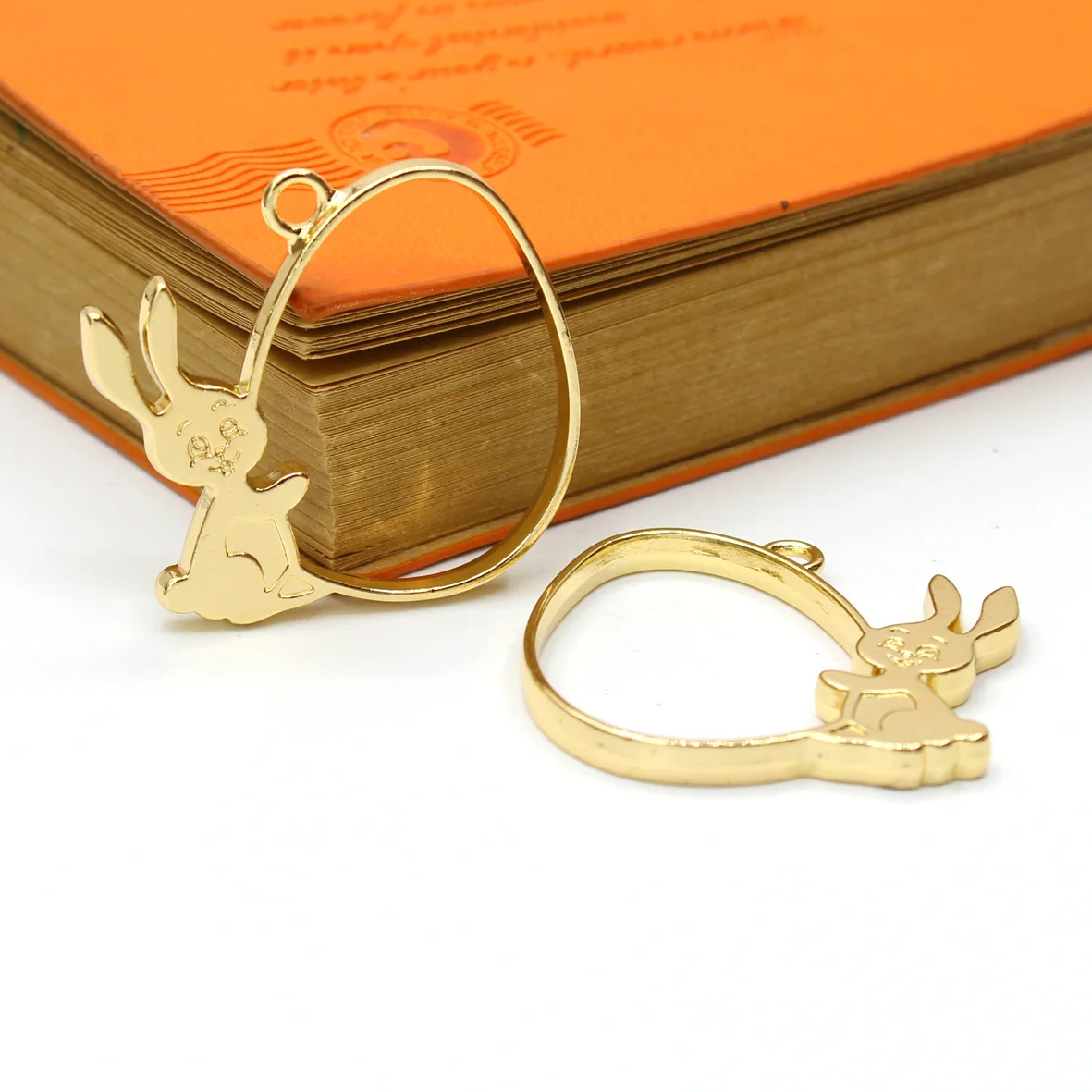 

Рамка "сделай сам", зажим для ожерелья брелок УФ эпоксидной смолы полые рамки ювелирные изделия Аксессуары Хэллоуин Цвет кролик из сплава в ...