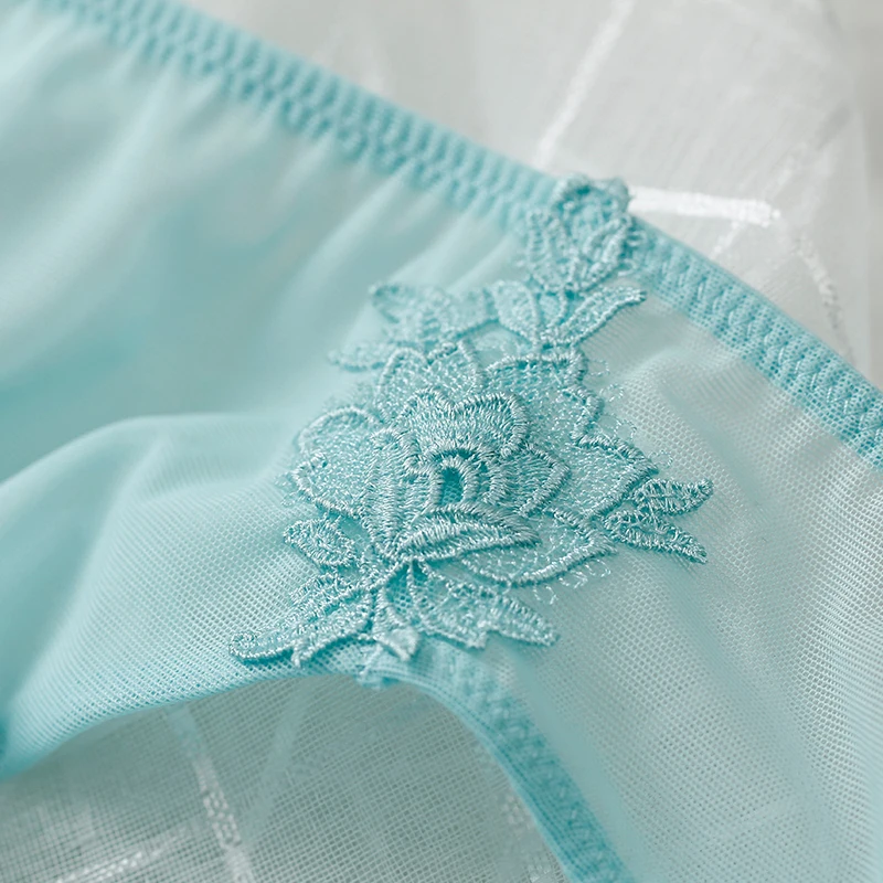 Комплект женского нижнего белья с цветочной вышивкой бесшовные трусики|bra set|women