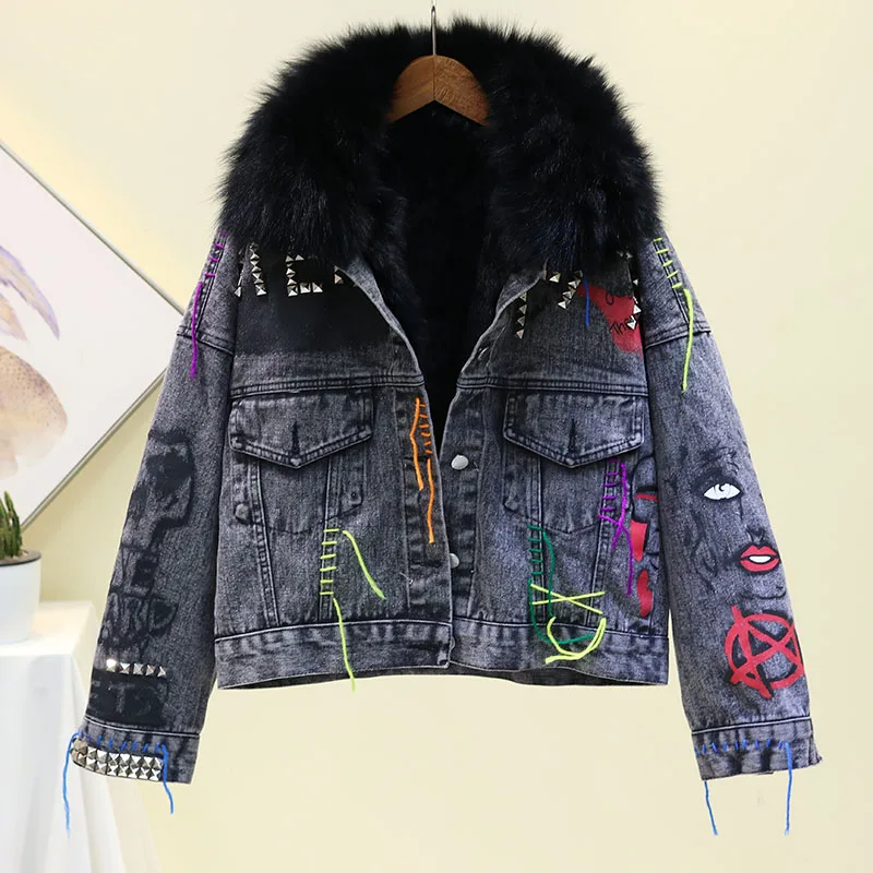 Женская зимняя джинсовая куртка с меховым воротником и подкладкой из