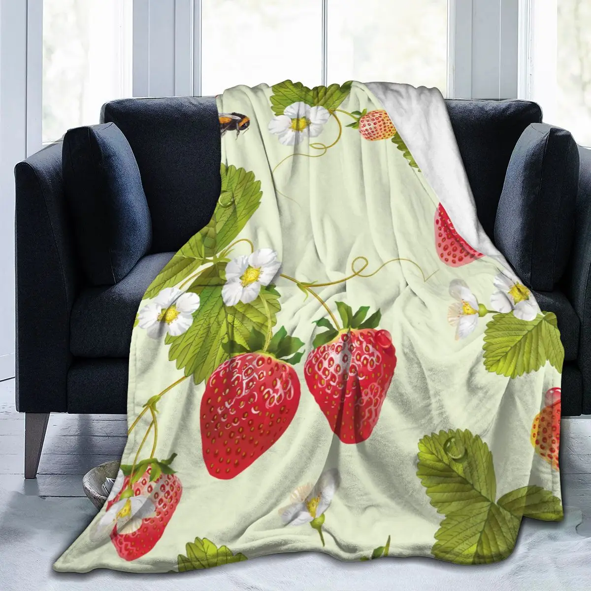 

Unique Blanket to Family Friends Strawberry Tea With Flowers And Leaves Durable Super Soft Comfortable for Home Gift Blanket