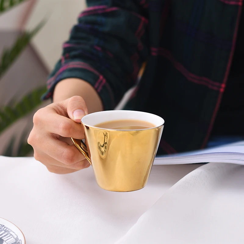 

2020 New Mug Creative Teacup Plating Mirror Reflection Cup European Afternoon Tea Ceramic Coffee Cup Saucer Set