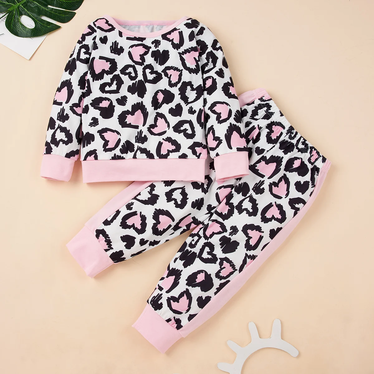 

2Pcs Children Autumn Outfits Fashion Leopard Printed O-Neck Long-Sleeved Top + Elastic Waist Pants for Little Girls 1-6 Years