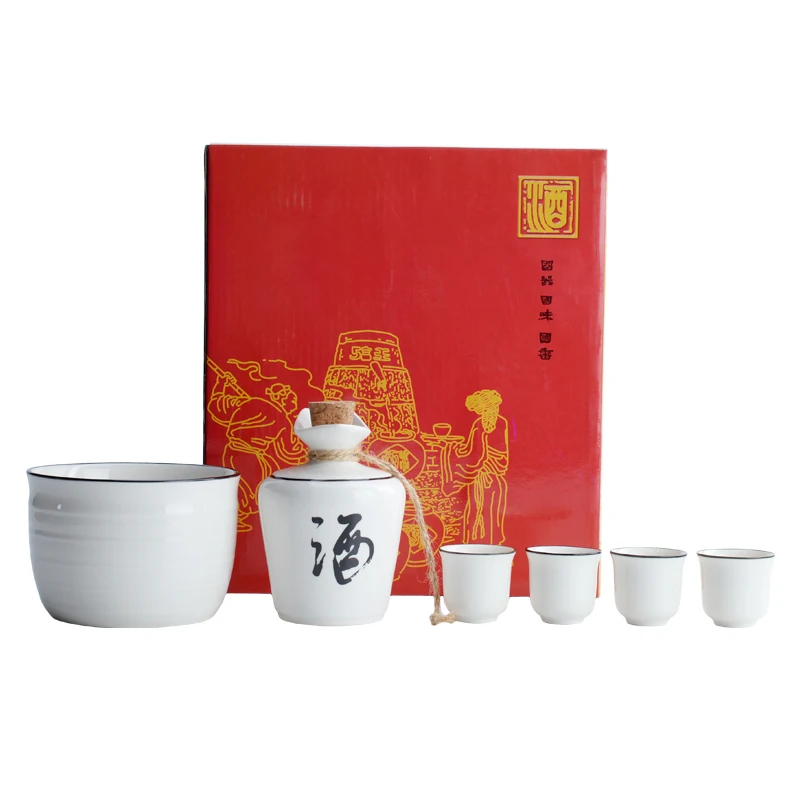 Керамический согревающий чайник в старинном стиле белого и желтого цвета для