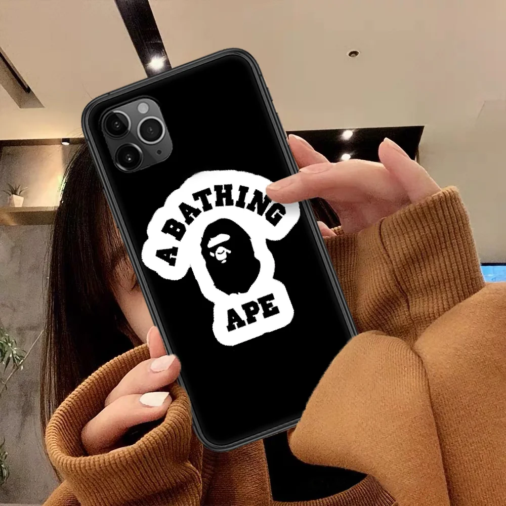 

Fashion Ssports Brand Phone Case For Iphone 4 4s 5 5S SE 5C 6 6S 7 8 Plus X XS XR 11 12 Mini Pro Max 2020 black Bumper Painting