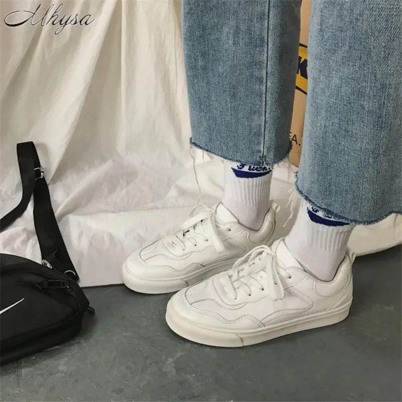 

2019 New spring tenis feminino lace-up white shoes woman PU Leather solid color female shoes casual women sneakers T133