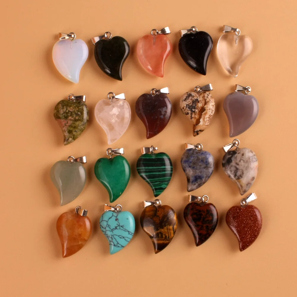 

50 PCS Wholesale New Fashion Women Natural Stone Jewelry Heart Shaped Quartz Crystal Necklaces & Pendant Charms Jewelry Making