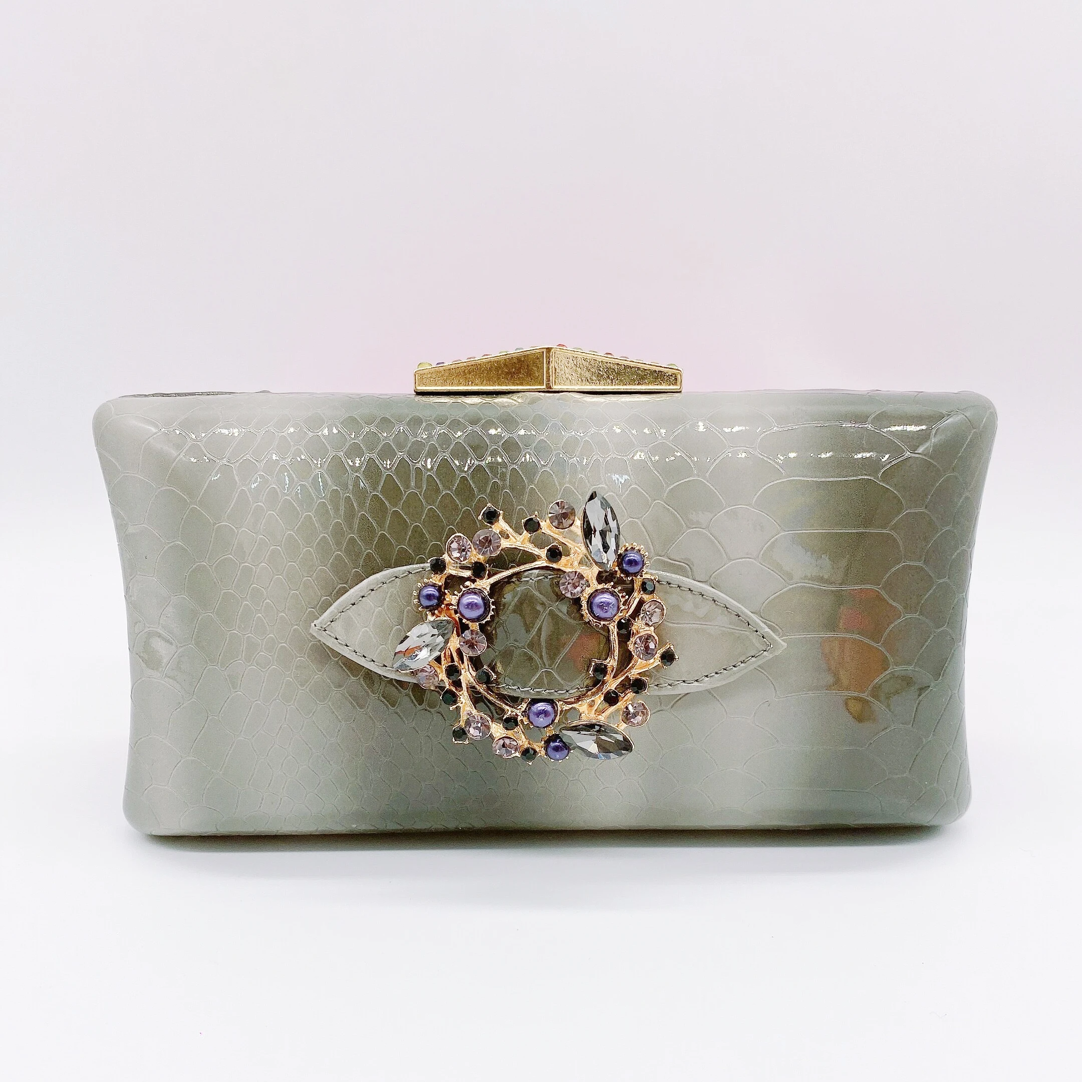 Дизайнерская сумочка серебристого цвета в итальянском ретро-стиле женский клатч