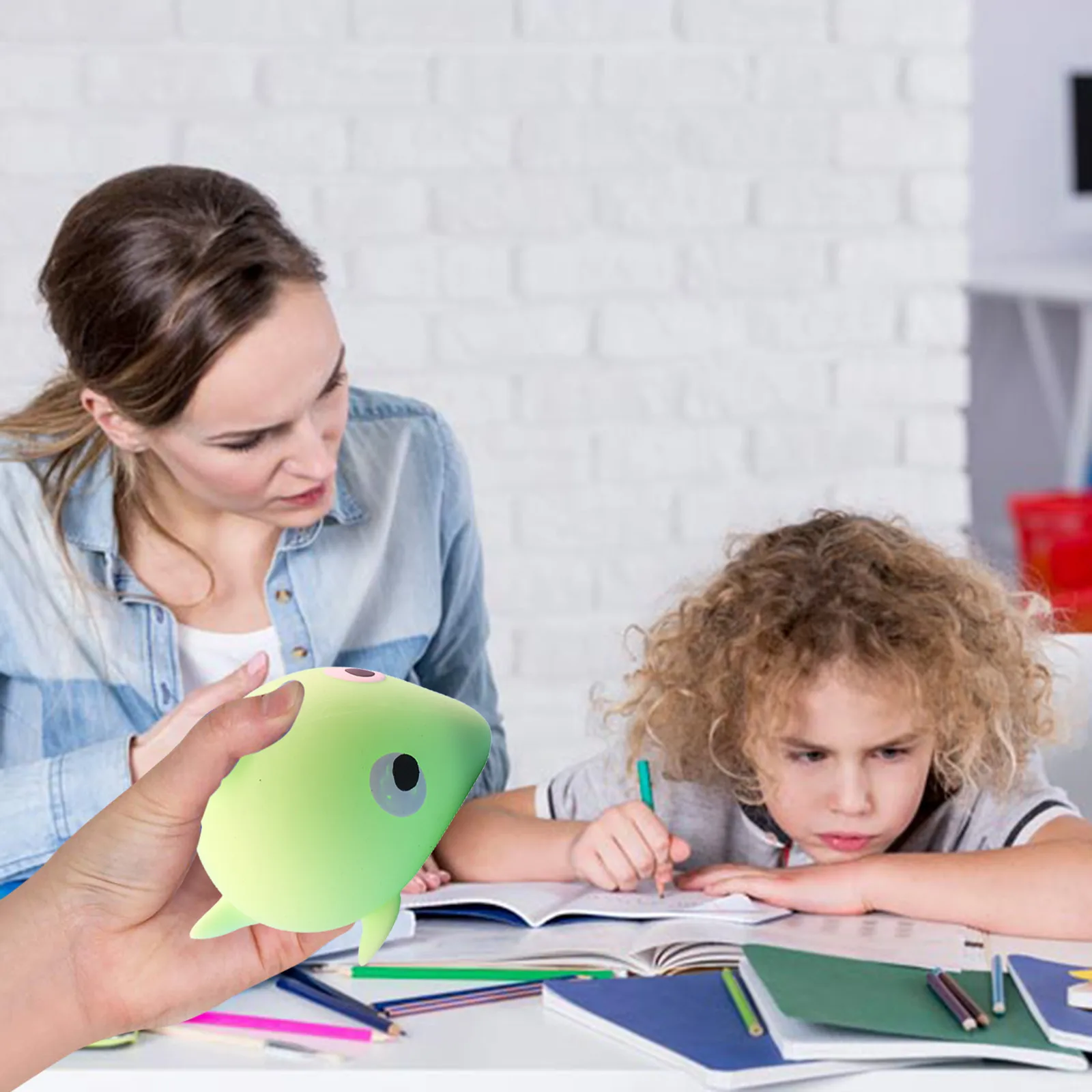 

Fidget Toys 4pcs Glow Push Bubble Fidget Sensory Luminou Stress Relief Dolphins Toy Antistress Stress Toy Kawaii