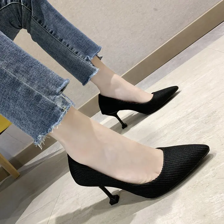 Женские туфли-лодочки на высоком каблуке из эластичной ткани с острым носком