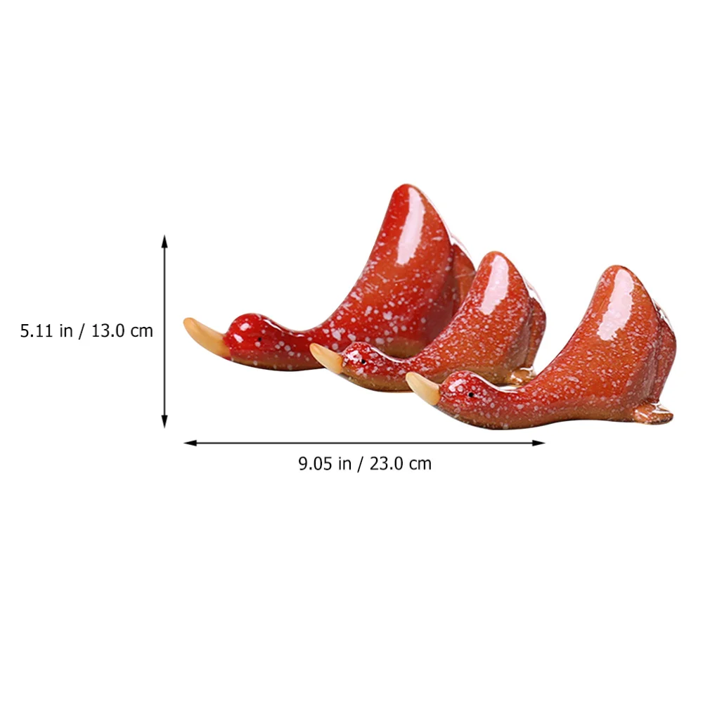 

3pcs Vivid Duck Adornment Cartoon Ceramic Duck Landscape Adornment for Pool