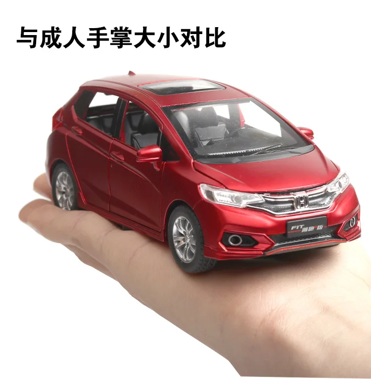Коллекционные и игрушечные автомобили Honda FIT модель автомобиля со звуком
