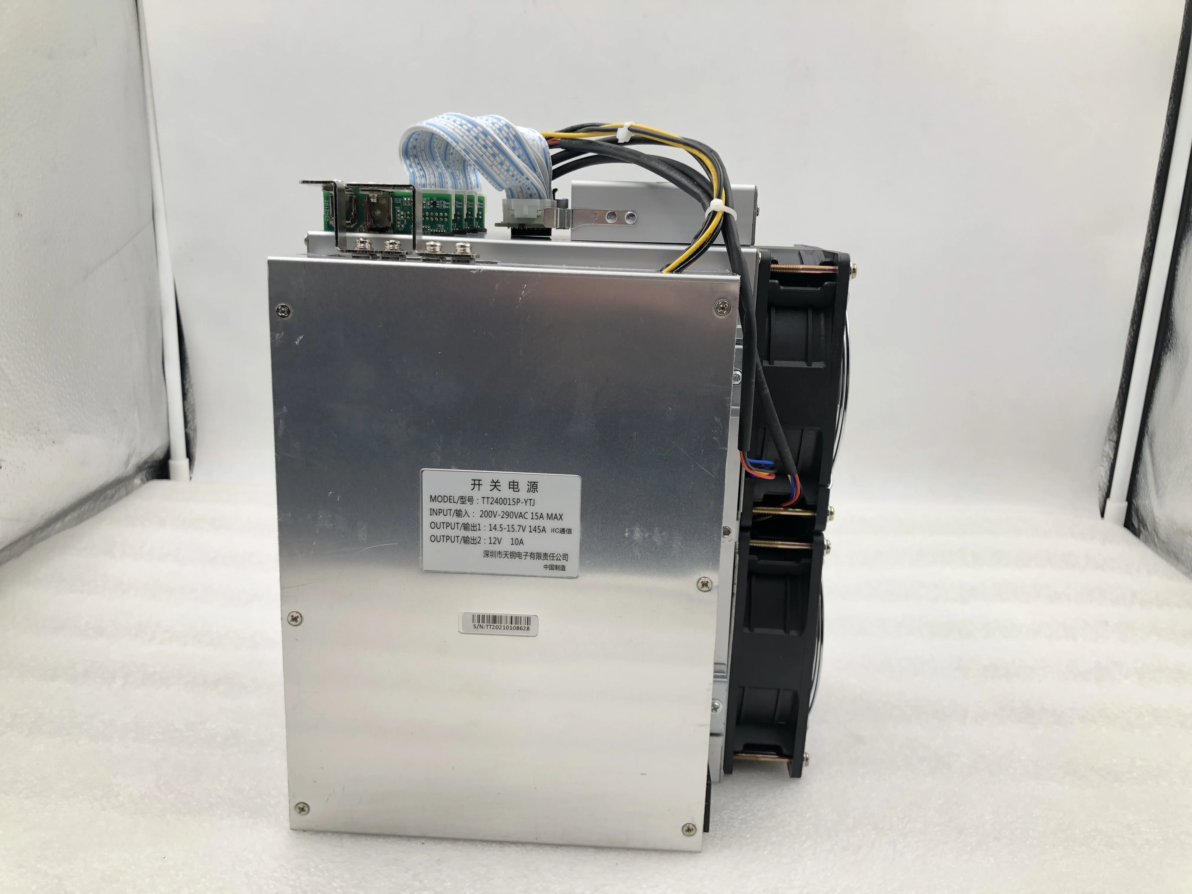 Б/у Майнер биткоинов Asic Love Core A1Pro 23T BTC BCH с блоком питания более экономичный чем
