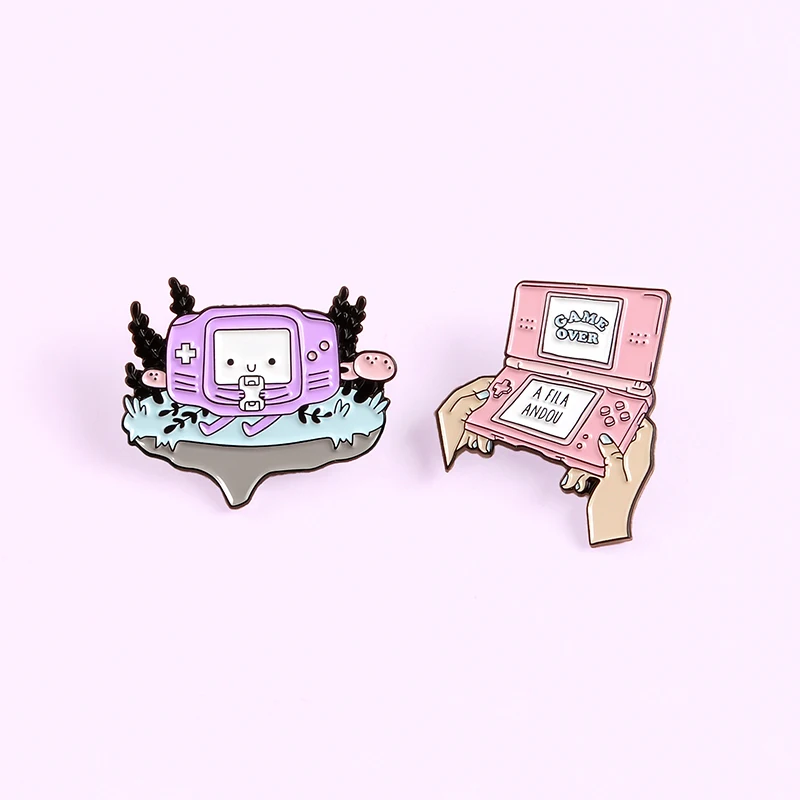 Игра над портативной игровой консолью эмалированные булавки Kawaii Monster Elfin 90s геймпад брошь джинсовая рубашка воротник значок ювелирные изделия нагрудные булавки