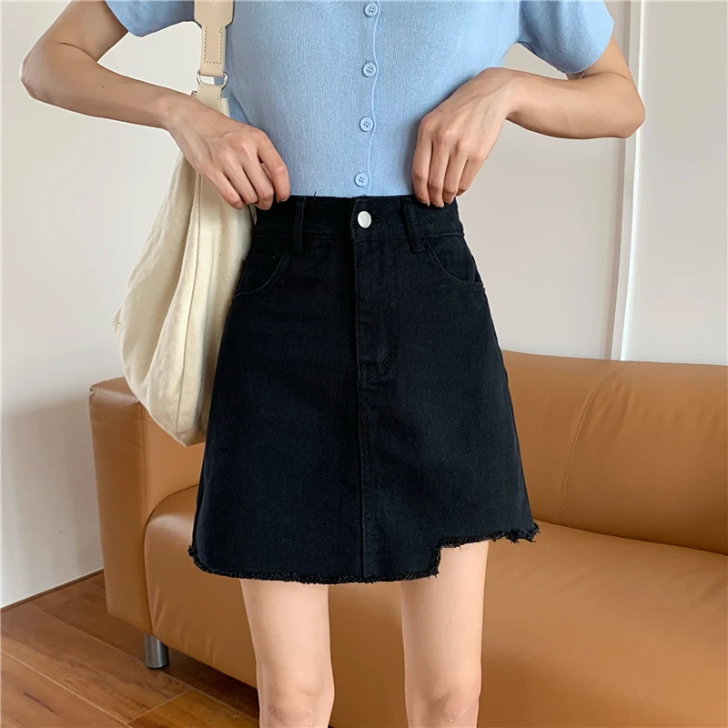 Юбка женская джинсовая рваная винтажная универсальная а-силуэта в стиле ретро |