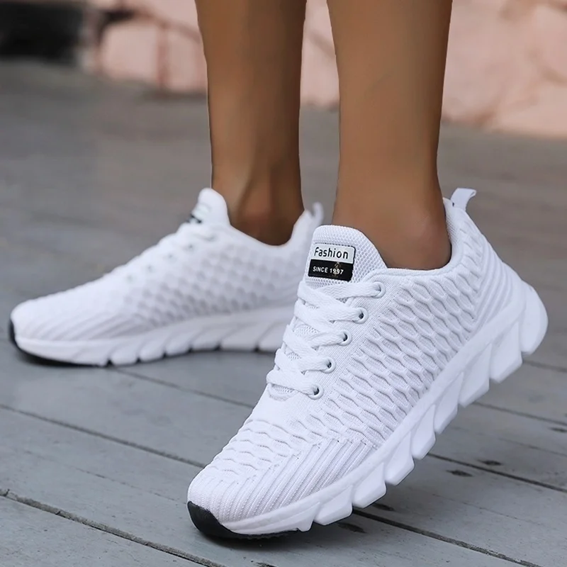 

2021 Mesh Women Sneakers Breathable Women Flat Shoes Lightweight Running Shoes Ladies Lace-up Deportivas Mujer Chaussures Femme