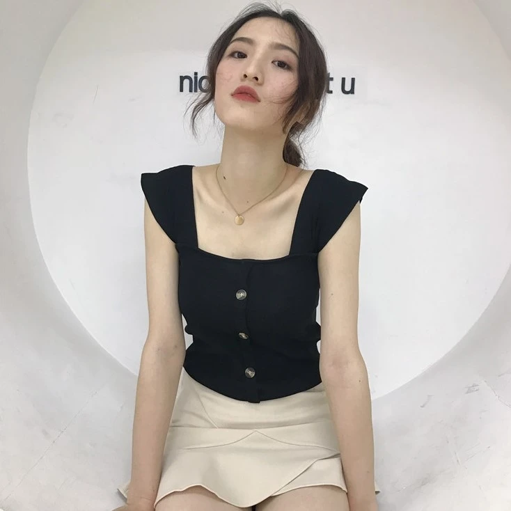 

Xuan Ya, популярный в Интернете пикантный топ на бретельках в гонконгском стиле, тонкая верхняя одежда, жилет без рукавов, однотонная короткая ...