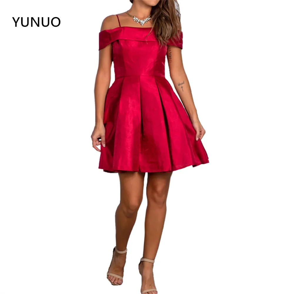 

YUNUO бордовое короткое платье с открытыми плечами для встречи выпускников ТРАПЕЦИЕВИДНОЕ милое Плиссированное коктейльное платье для выпус...
