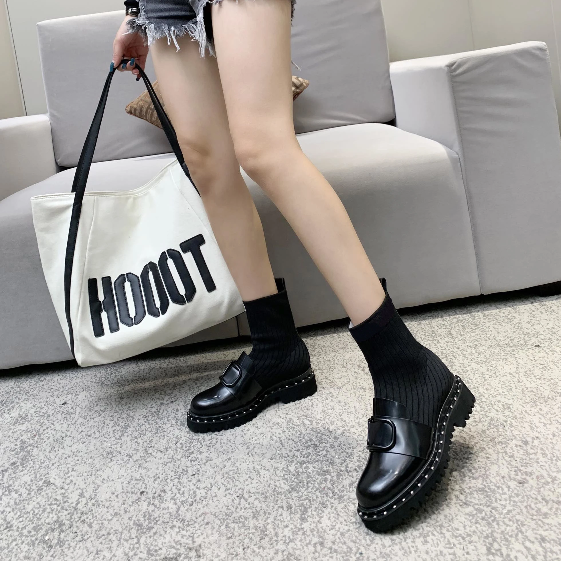 

With Logo Winter Fashion Shoes for Women Thick Bottom Rivet Internally Increased Stretch Sock Boots Splicing Martin Boots