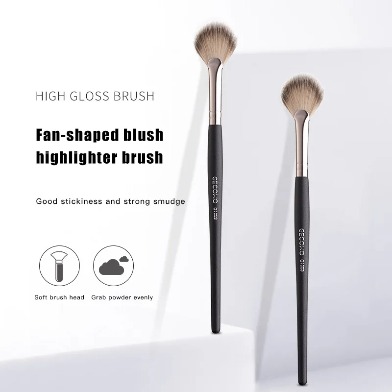 

1/2pcs Small Fan Makeup Brushes Professional High Light Blusher Contour Exquisite Make Up Brush Cosmetic Pen-fan Shape Tools
