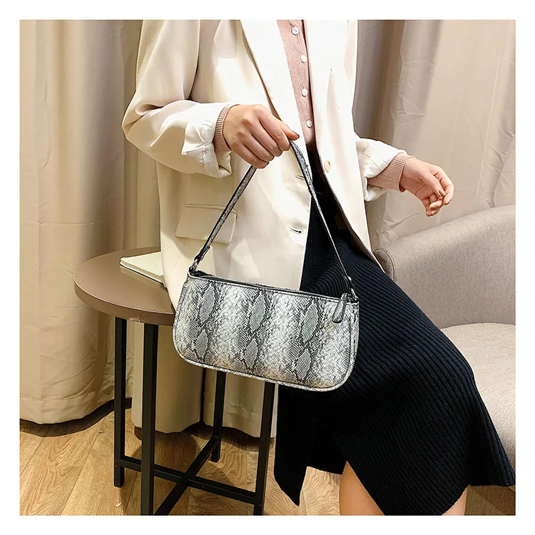 

2020 New Retro Crocodile Pattern Shoulder Bag Handbag Personality Wild Fashion PU Leather Armpit Baguette Small Shoulder Bag