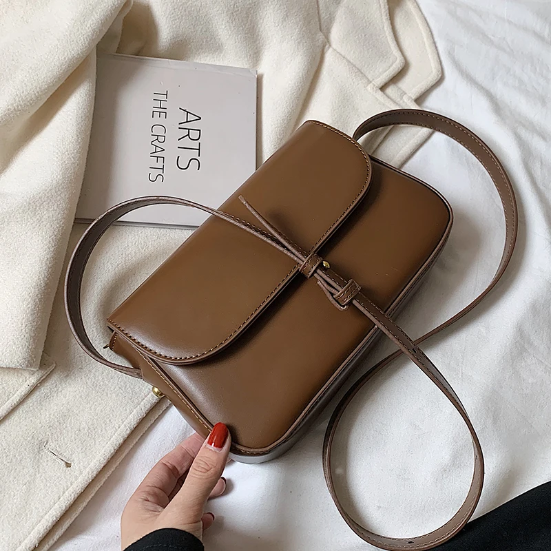 

Autumn/winter Retro Bag 2021 New Female Bag Ins Messenger Bag High Fashion Square Bag Shoulder Bag Width: 24cm