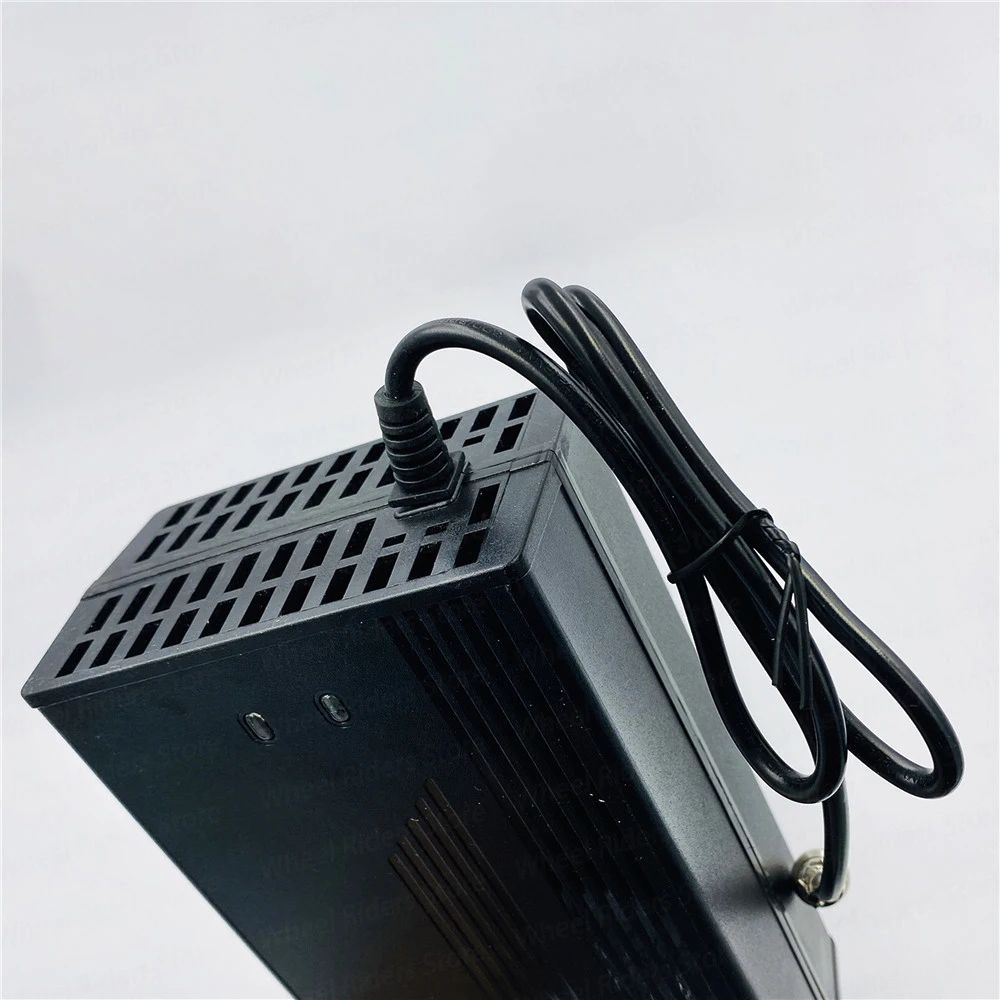 Одноколесное зарядное устройство INMOTION V8/V8F/V10/V10F/V11 быстрое 84 в 5 А электрическое