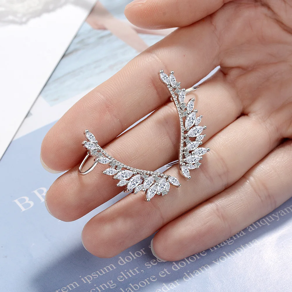 

Zircon wings earrings design sense niche cold wind with pierced ear bone clip female ins girl heart ear jewelry