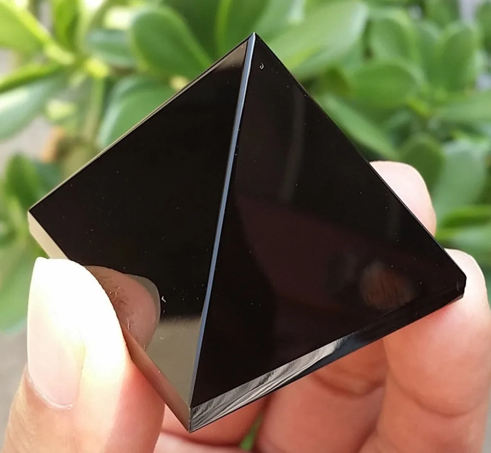

50-60g 1pcs NATURAL Obsidian Quartz Crystal Pyramid Healing