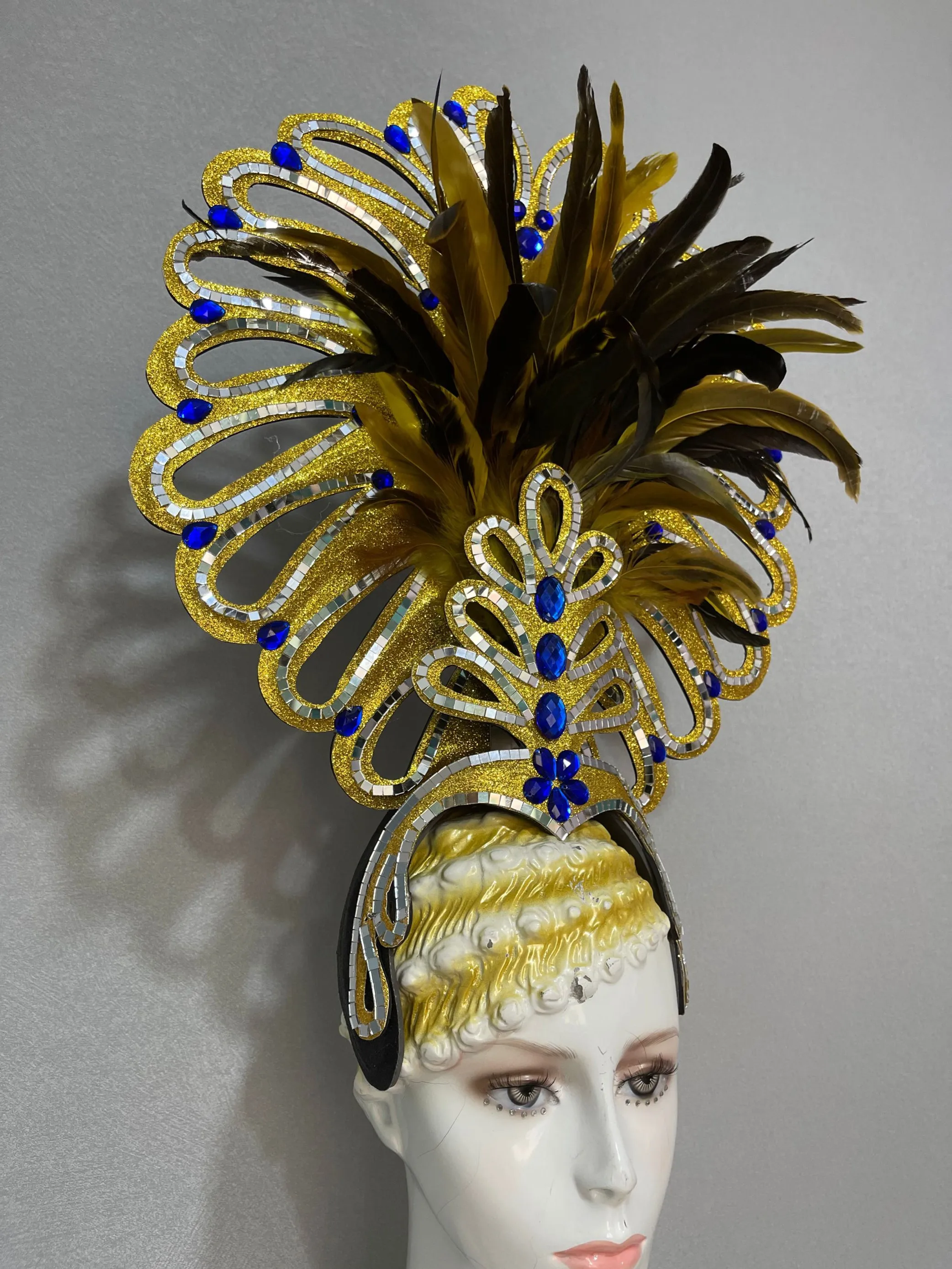 Бразилия Рио-испанский Куба-Гавана Венеция дионисией карнавальный костюм