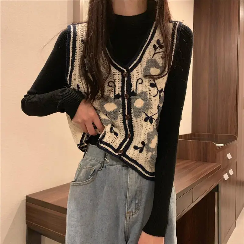 

2021 spring new Korean retro forest crochet hollow flower jacquard single-breasted waistcoat female waistcoat vest