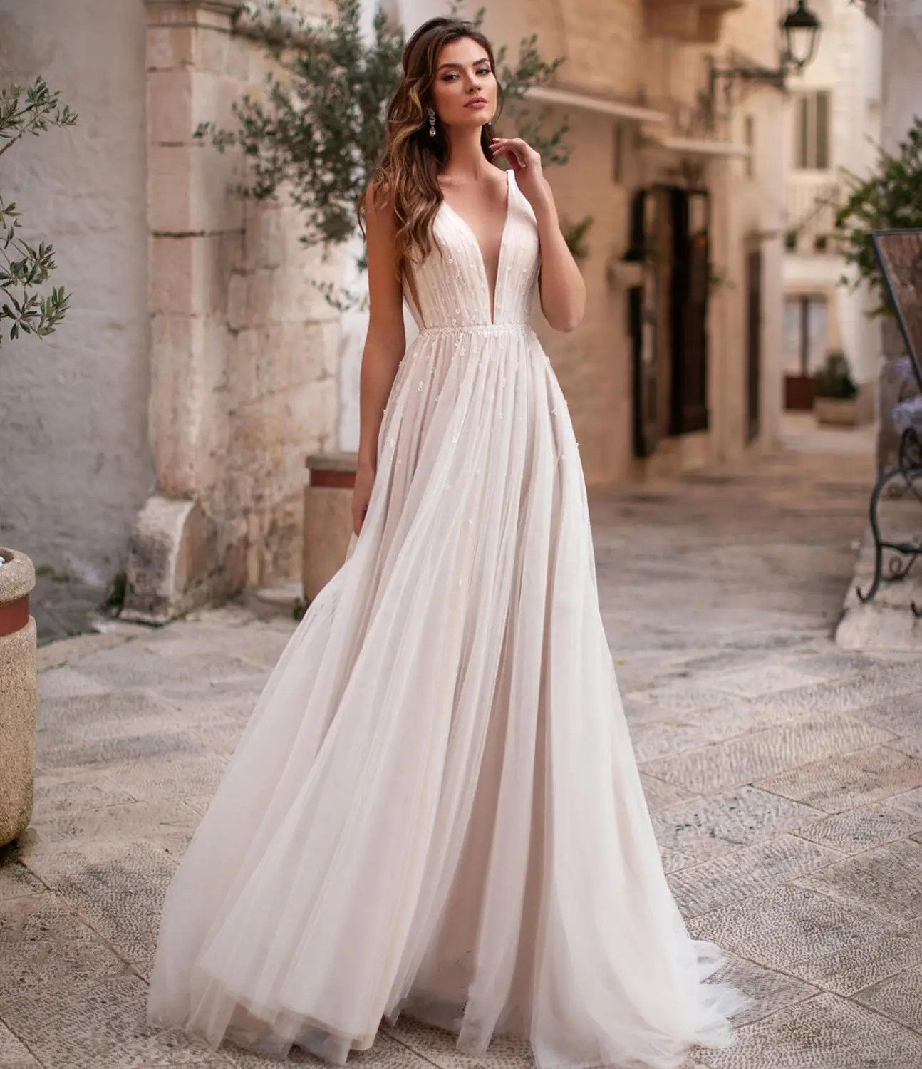

New Simple Cheap Wedding Dress Boho 2020 V-neck Sleeveless A-Line Floor Length Beaded Tulle Bridal Gowns Vestido de noiva Robe