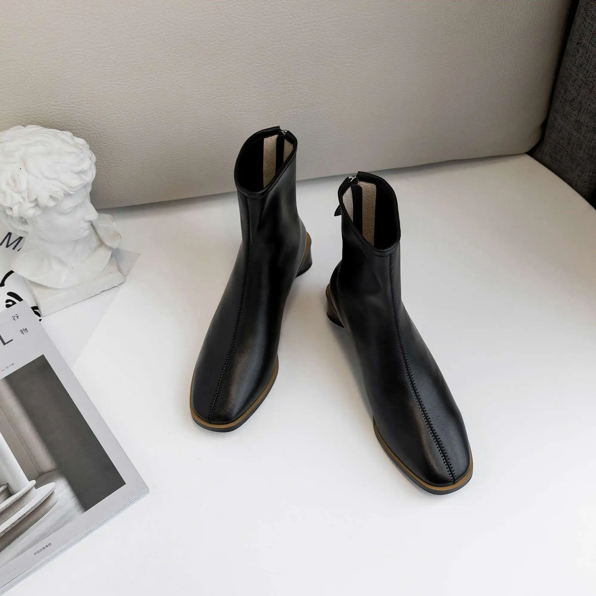 

Vichelo Hot round toe simple style solid winter shoes women keep warm med heel modern zip elegant lady dating ankle boots L06