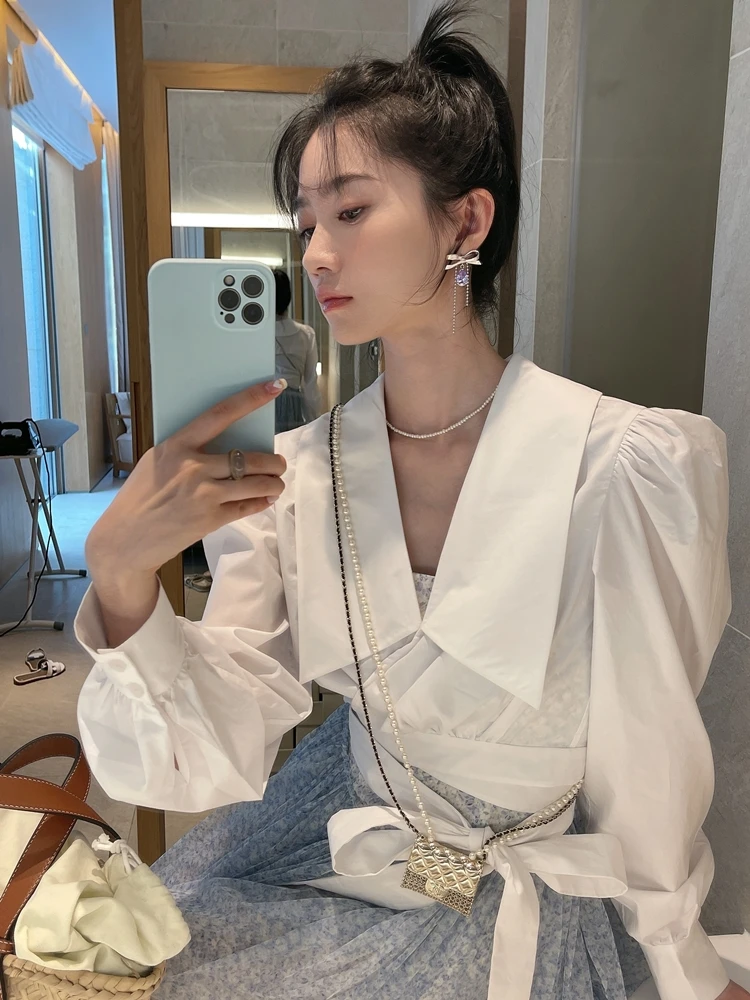 

2021 New Fashion Women Tops and Blouses Vintage Lantern Sleeve Shirts Tunic Casual Loose V-Neck Elegant OL Blusas Belted