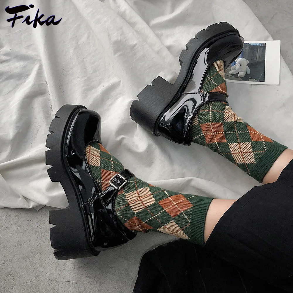 

Women Patent Leather Pumps Spring Autumn Mary Jane Shoes Women's Buckle Strap High Heels Retro Platform Lolita Heels 2021