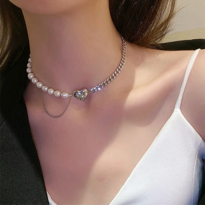 

Punk Heart Shape Pendant Short Choker Necklace For Women Retro INS Silver Color Pearl Chain Metal Necklaces Jewelry