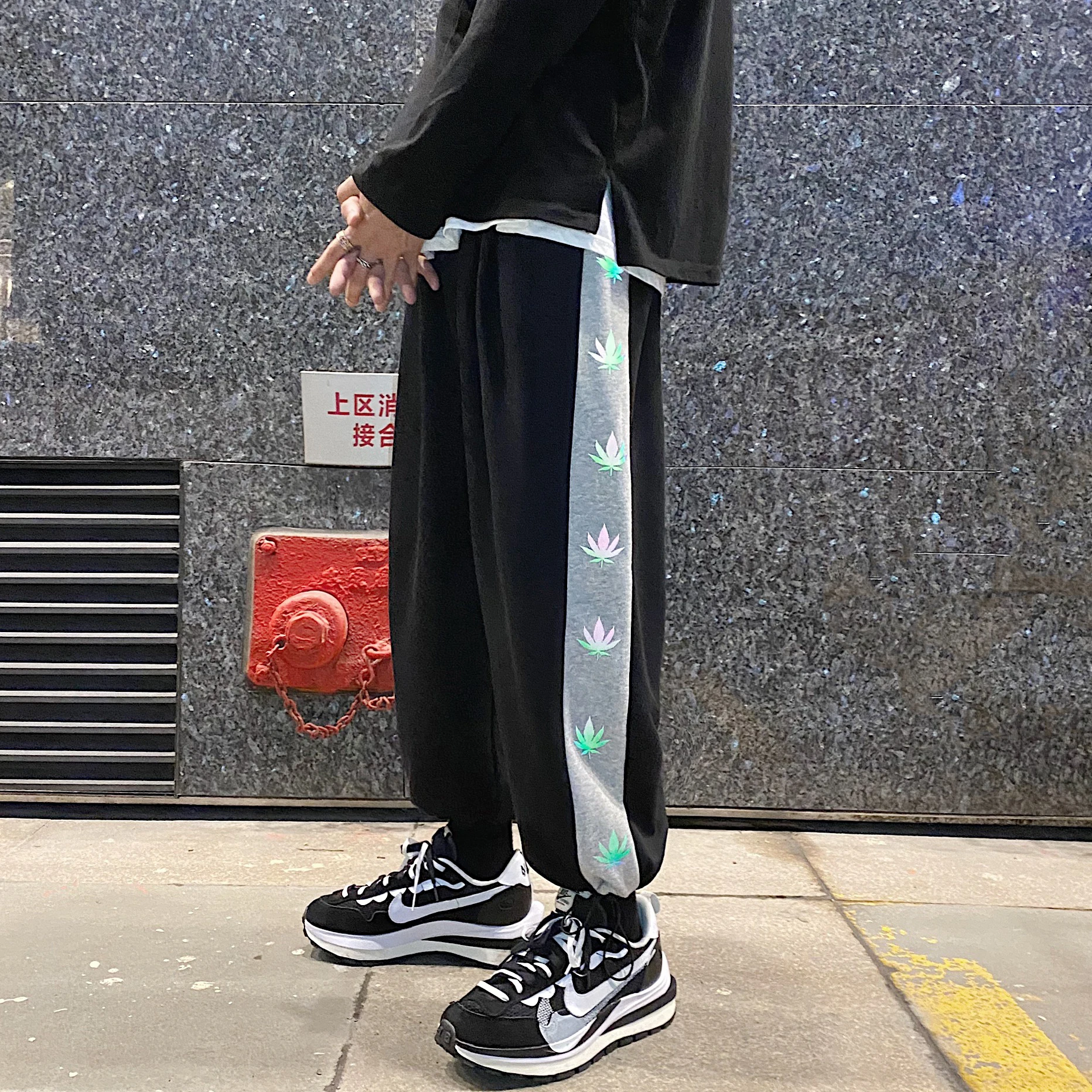 

Harajuku Side Reflective Graphic Casual Pants Hiking Hip Hop Streetwear Harajuku Fashion Leaf Pantalon Men's Clothing BY50CC