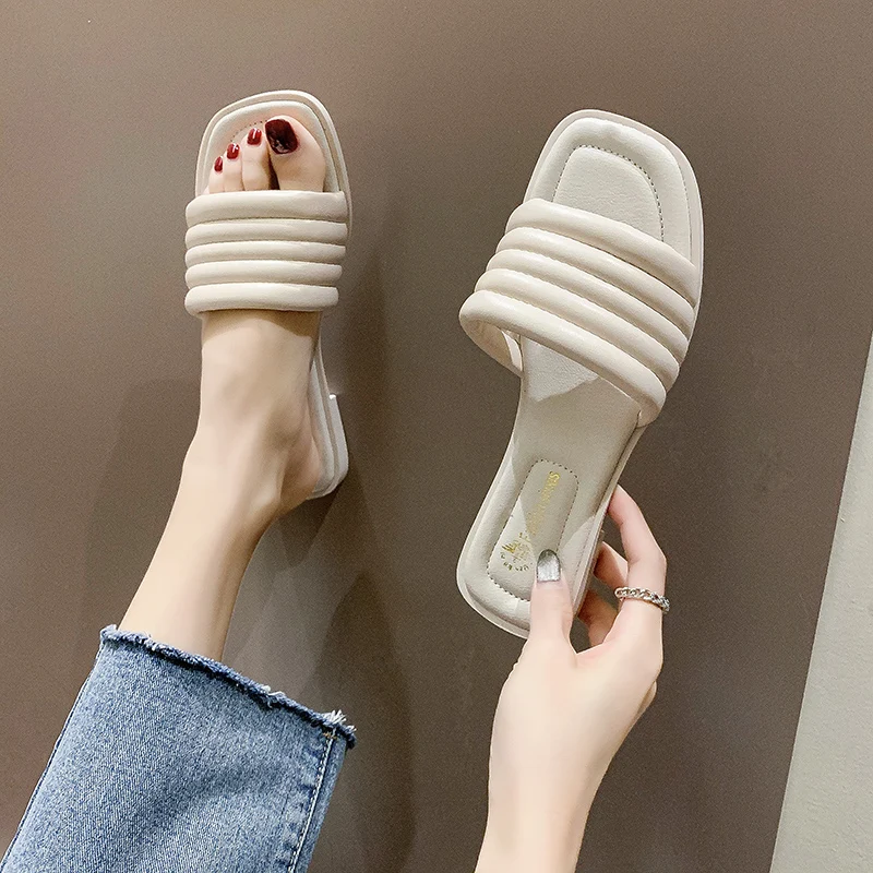 

Flat Shoes Female Slippers Casual Slipers Women Slides Low Luxury 2021 Rubber Beach Soft Summer Basic Rome PU Fashion Shoes Woma