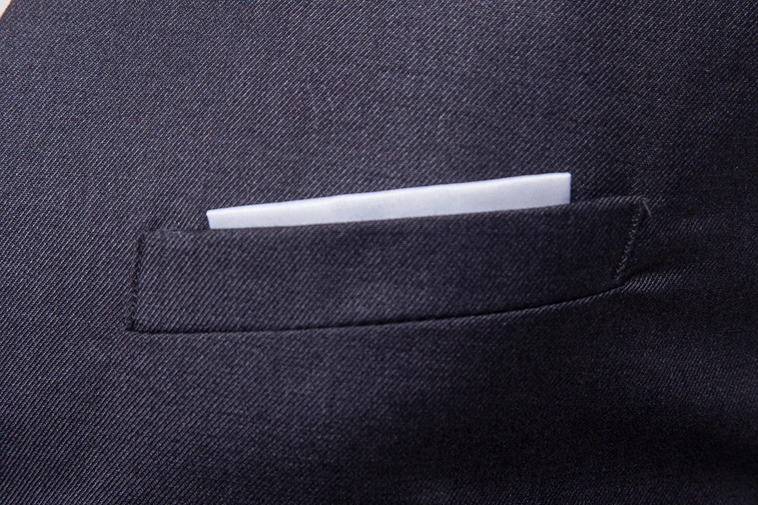 Облегающий модный жилет на одной пуговице мужской темно серый деловой