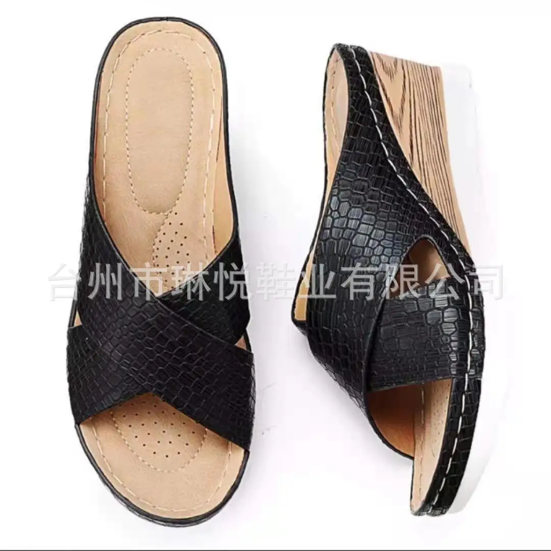 

20201 new women's snake pattern slope sandals summer casual muffin heel solid light thick bottom cross slippers
