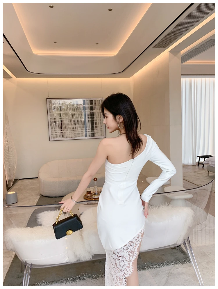 

Sexy Oblique Shoulder Senior Lace Stitching Dress Female 2021 Summer Asymmetric Slimming Dress Elegant Charming Dress White