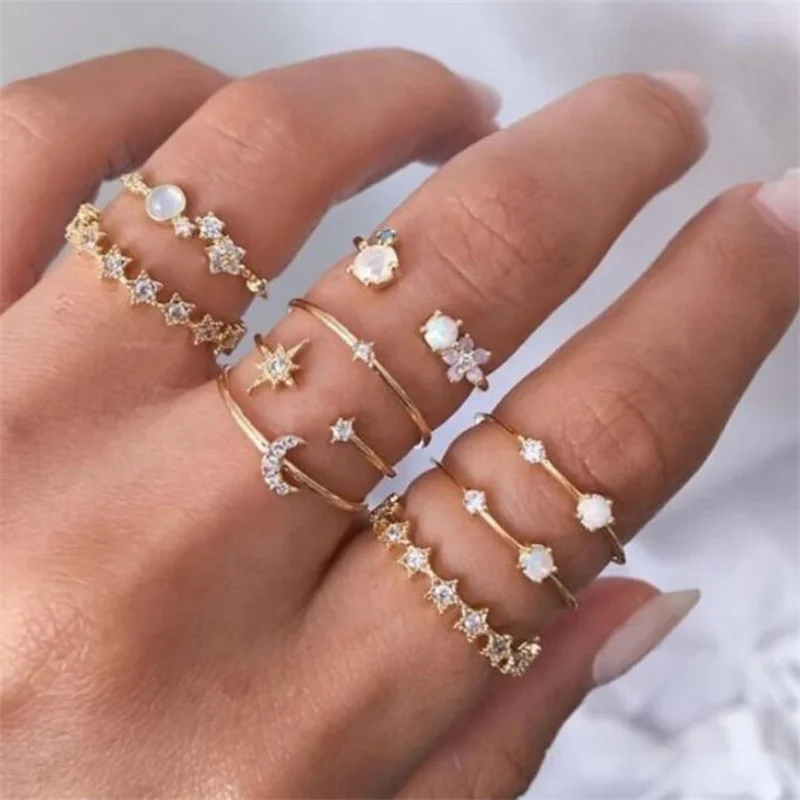 

The NewLadies Set Pearl Moon Leaf Ring Golden Heart-shaped Knuckle Women's Ring Beach Party Jewelry Lover Gift Wholesale