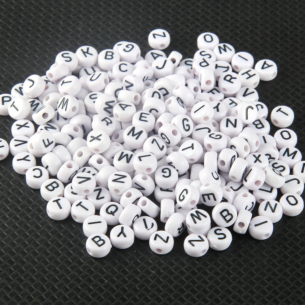 

100pcs 4x7mm Acrylic White Round Letter Beads Cute Flat Beads for Jewelry Bracelets Necklace Key Chain DIY Handmade Craft Making