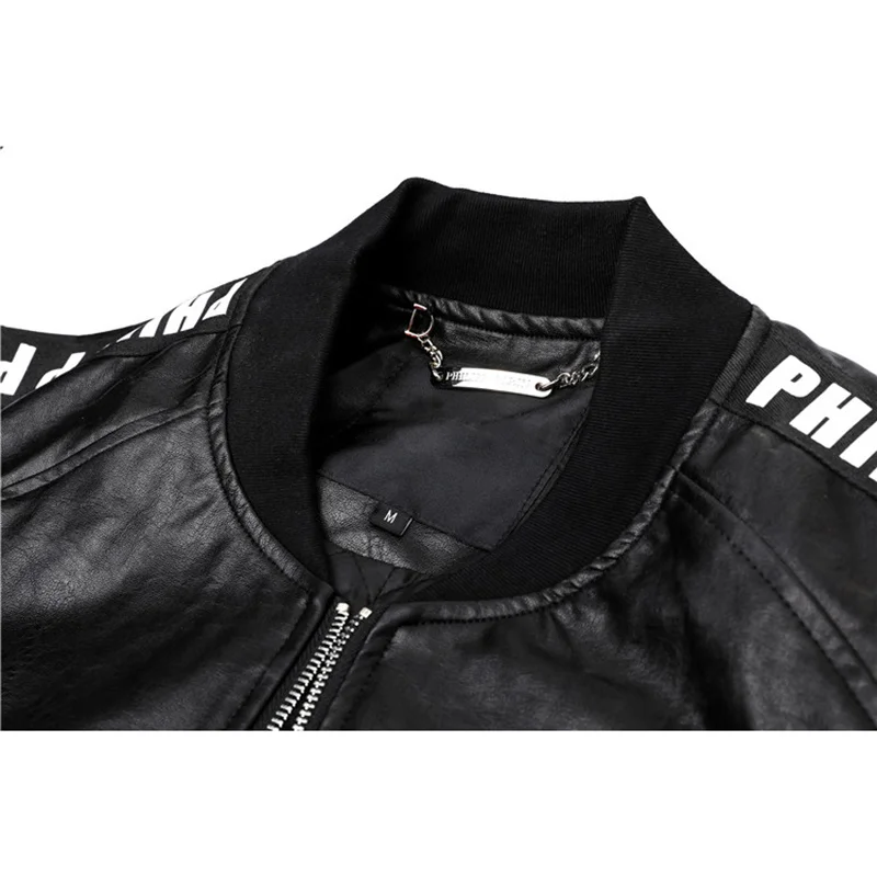 

Coats & Jackets