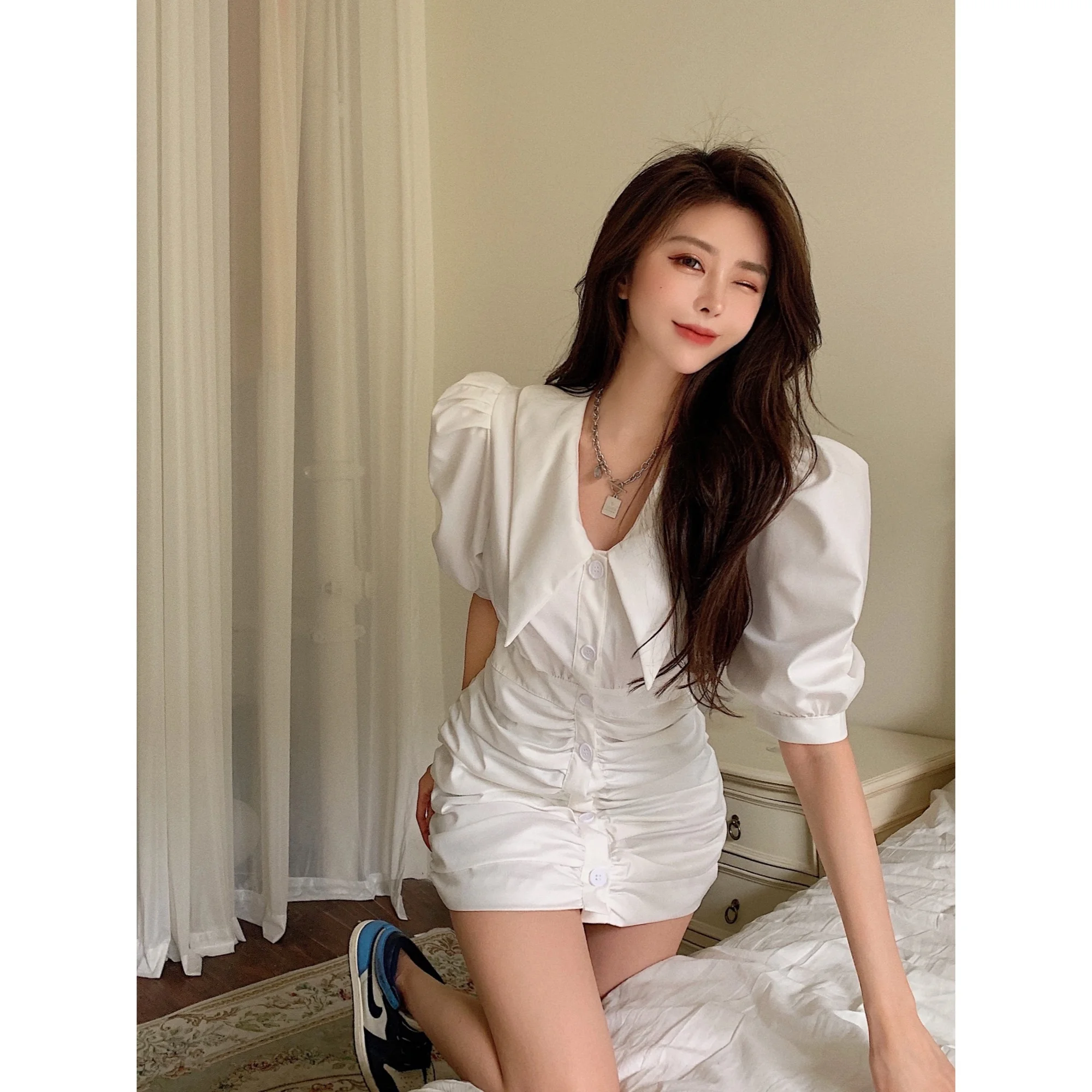 Элегантное приталенное платье футляр в гонконгском стиле соблазнительное