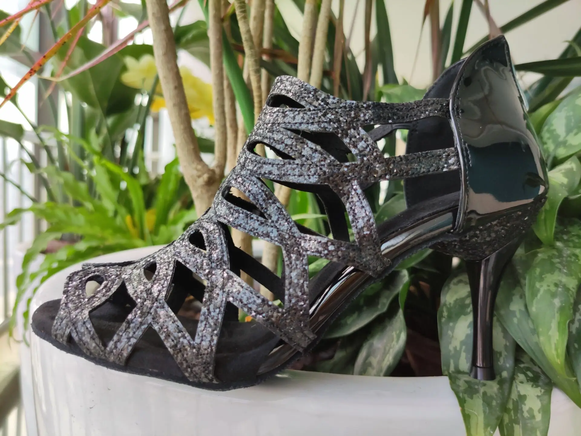 Evkoodance Hot New Design Professional Leather Sole Salsa Ballroom 8.5cm Heel Latin Dancing Shoes For Women 5 Colors Evkoo-381 | Спорт и