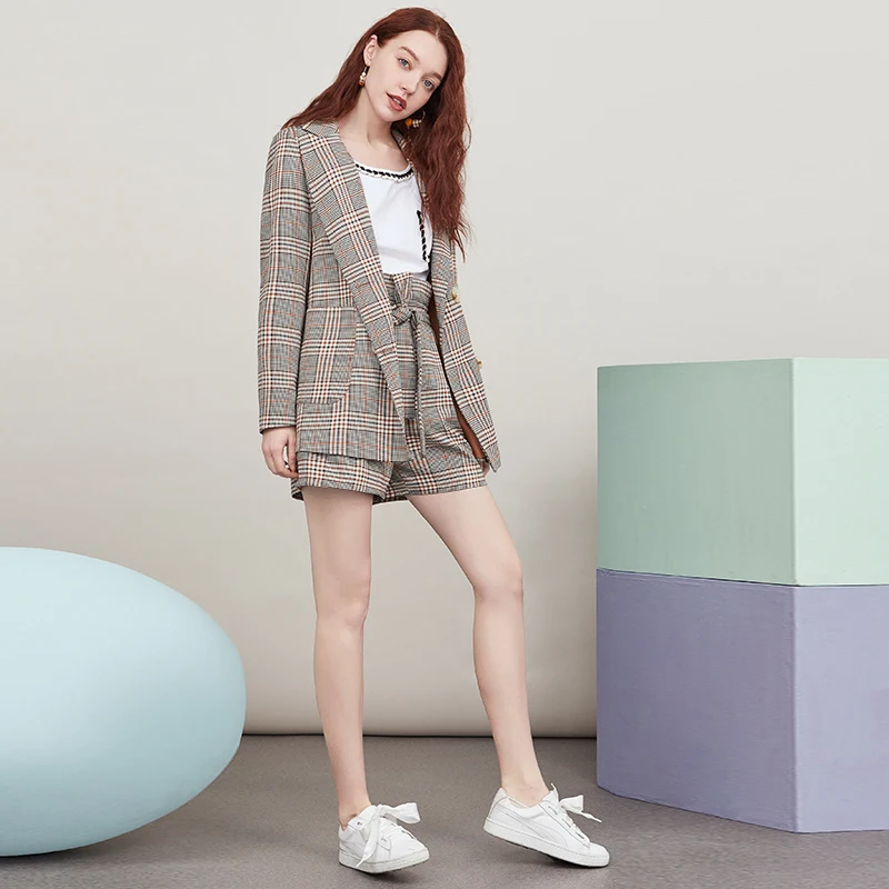 Женский клетчатый пиджак ARTKA повседневный блейзер в офисном стиле с шортами WA25005Q