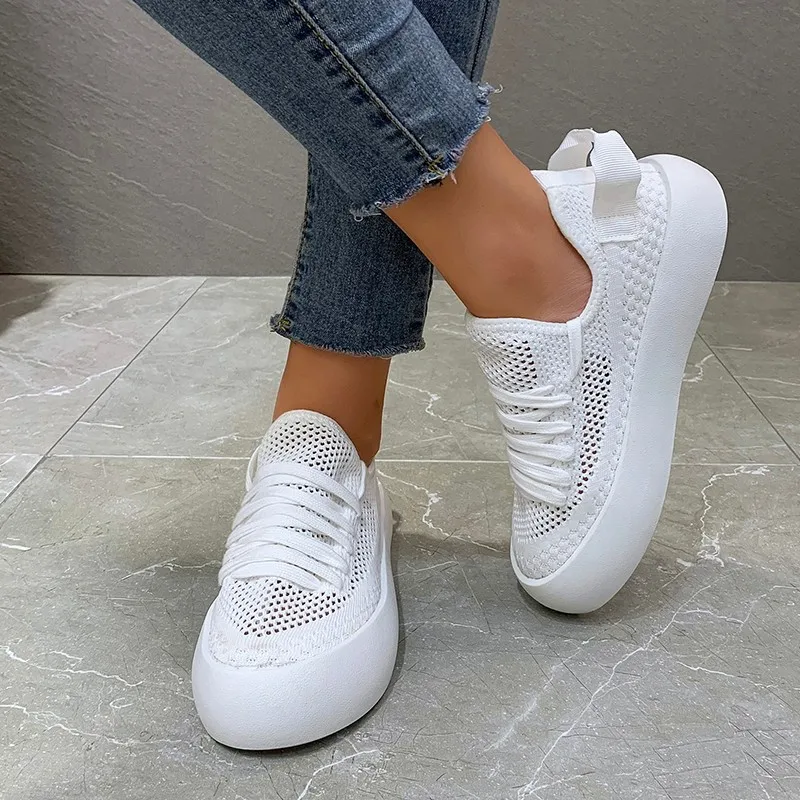

Fashion new women's vulcanized sneakers with laces, casual ladies, thick soles, ladies outdoor sports shoes green sneakers