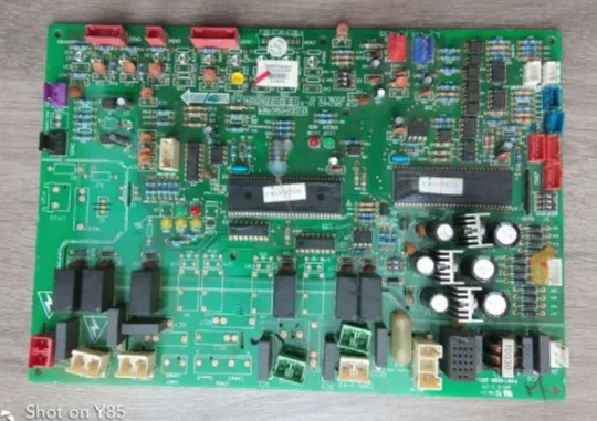 

Новая и оригинальная материнская плата 30228113 WZC831B,GRZW6D